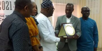 Image Spin: Insurance Council, Media Set ‘The Newsman in a Changing World’