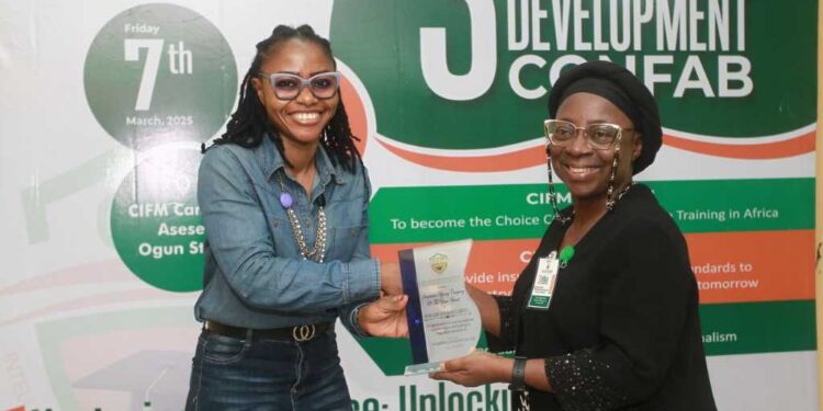Image Spin: Heirs Life Assurance Wins Agency Company of The Year From CIFM