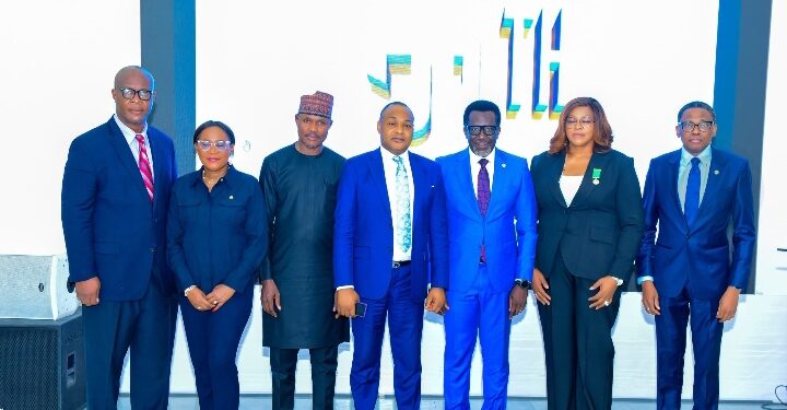 Insurance Industry Waves The Flag of Policyholder-Centric Ecosystem, Adopts Framework to Keep Flag Flying